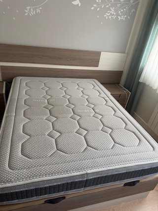 Cama de Matrimonio Canapé Colchón 150cm y mesitas