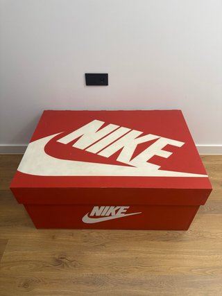 Zapatero de Madera Caja Nike