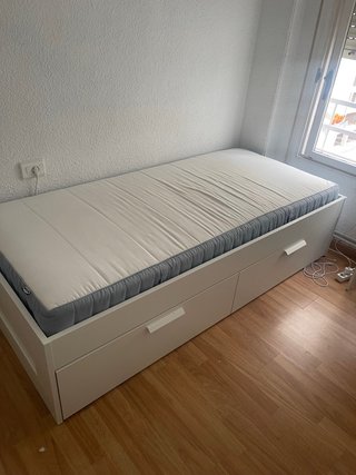 Cama IKEA 90x200 con colchón y cajones