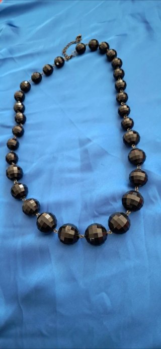 Collar de Cuentas Negras Facetadas