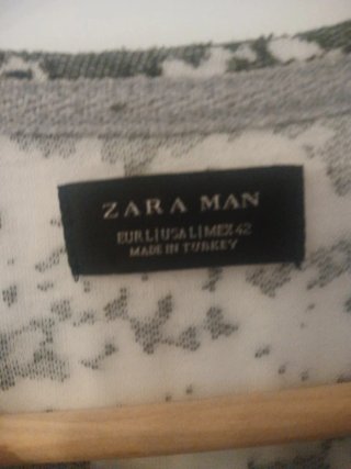 Camiseta Zara Man Estampado Camuflaje Talla L