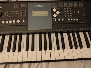 Teclado Yamaha PSR-E333
