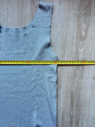 Camiseta de tirantes plateada brillante