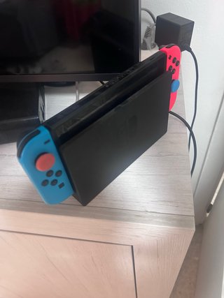 Nintendo Switch Azul y Rojo nueva
