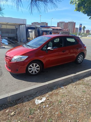 Toyota Auris 2011