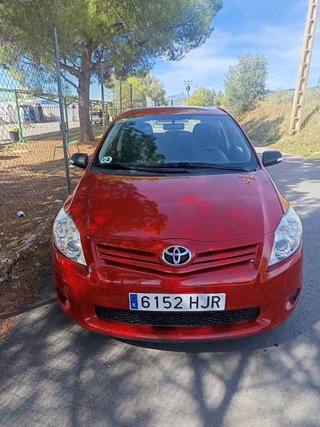 Toyota Auris 2011