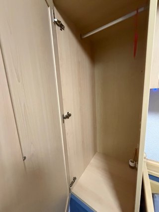 Conjunto de armarios y cama