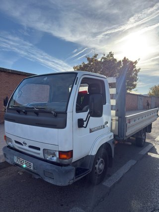 Nissan Cabstar 2001