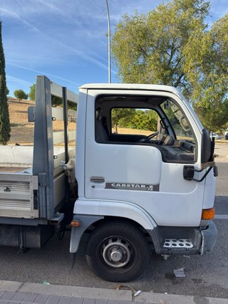 Nissan Cabstar 2001