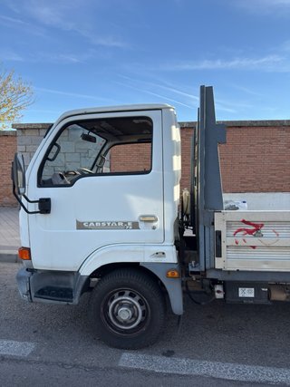Nissan Cabstar 2001