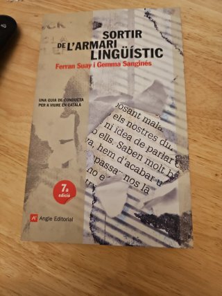 Sortir de l'armari lingüístic una guia de condu...