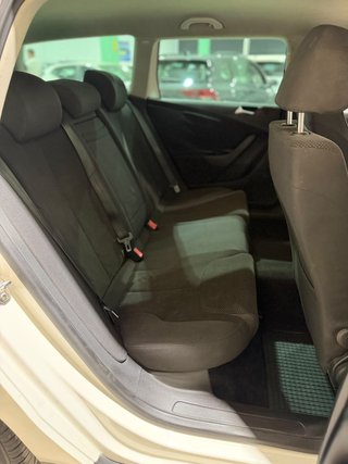 Volkswagen Passat Variant 2.0 TDI 110cv DPF Edition