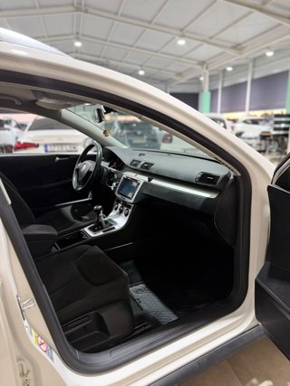 Volkswagen Passat Variant 2.0 TDI 110cv DPF Edition
