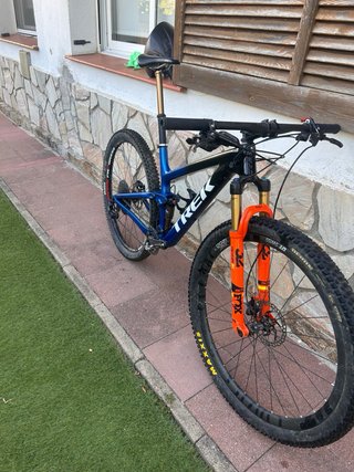 Bicicleta Trek Top Fuel 9.9