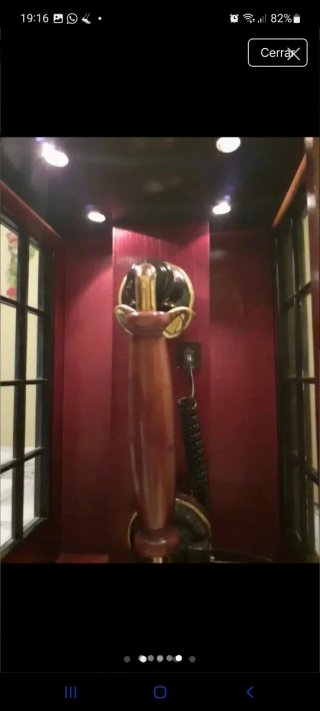 Teléfono Coleccionista Estilo Cabina va muy bien