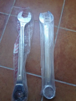 Lote 2 Llaves Mixta  Facom 36mm y otra  41 kstools