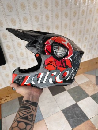 Casco de Motocross Airoh