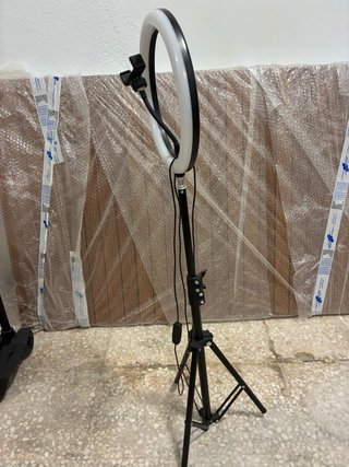 Aro de luz LED con soporte para móvil