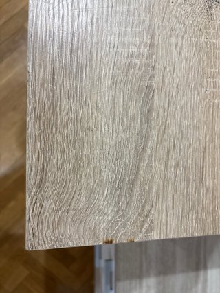 Escritorio amplio madera clara