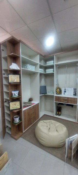 VESTIDOR DISEÑO EXPOSICION