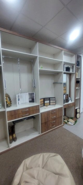 VESTIDOR DISEÑO EXPOSICION