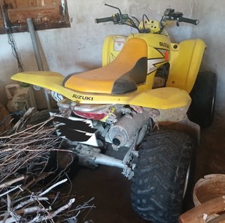 Quad Suzuki LTZ 250 Amarillo