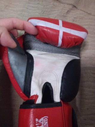 GUANTES DE BOXEO MARCA SHARK 16 OZ ROJOS