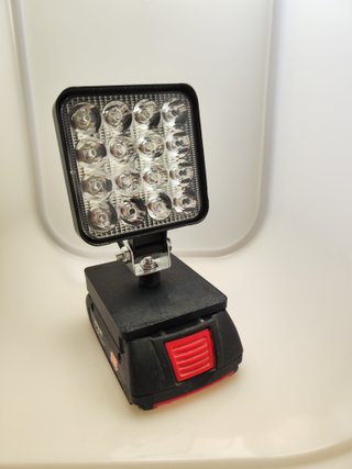 FOCO LED DE 48W PARA BATERÍAS WURTH M CUBE