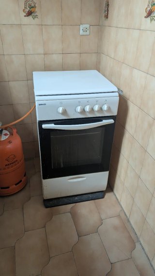 Cocina de gas Beko blanca