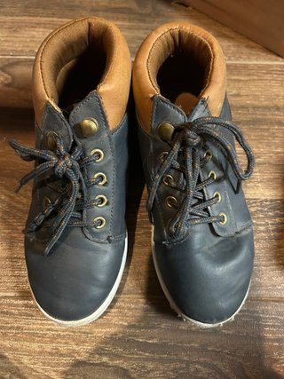 Zapatos de niño talla 30