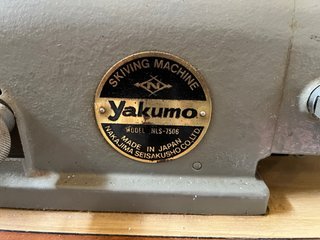 Máquina de rebajar cuero Yakumo