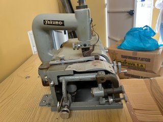 Máquina de rebajar cuero Yakumo