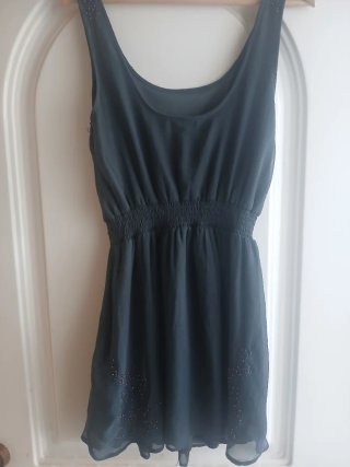 Vestido corto verde Pull&Bear Talla M