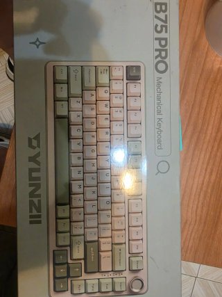 Teclado Mecánico Yunzi B75Pro