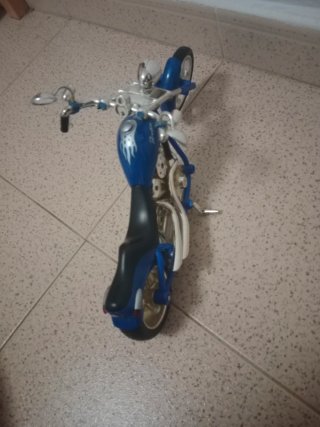 Bratz Muñeca con Moto