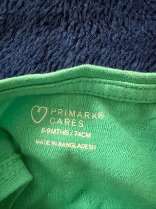 Vestido de tirantes para bebé verde
