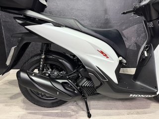 Honda SHi SPORT 125 ABS Blanca