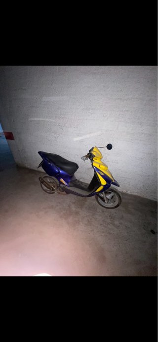 Scooter 49cc Azul y Amarillo