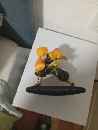 Figura Zenitsu Agatsuma