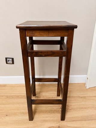 Taburete Alto de Madera
