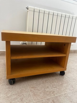 Mesa auxiliar madera con ruedas