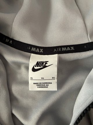 Sudadera Nike Air Max Gris