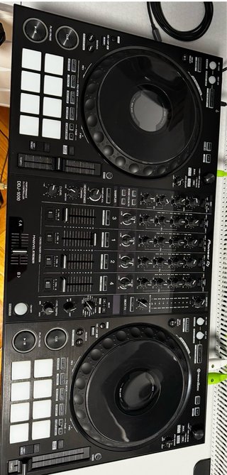 DJ Pioneer DDJ-1000 Decksaver y mochila