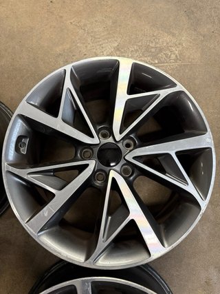Juego de Llantas Kia 18”