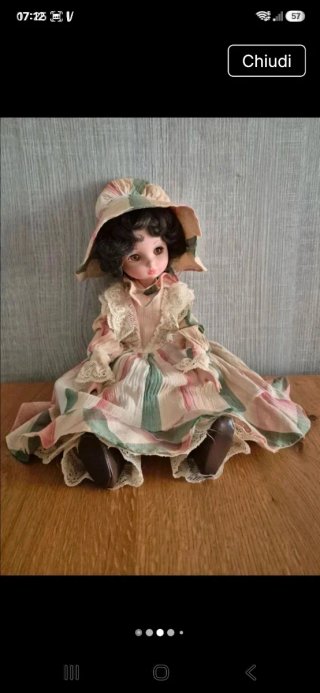 Bambola Vintage con Vestito a Righe