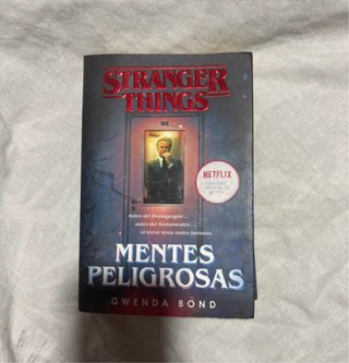 Stranger Things: Mentes peligrosas / Stranger T...