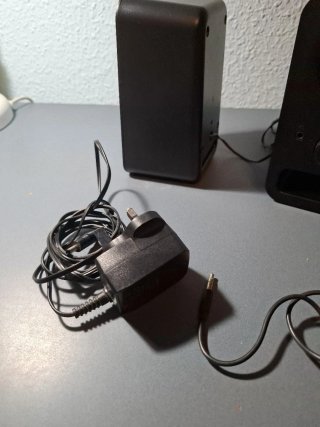 Altavoces Logitech Negros
