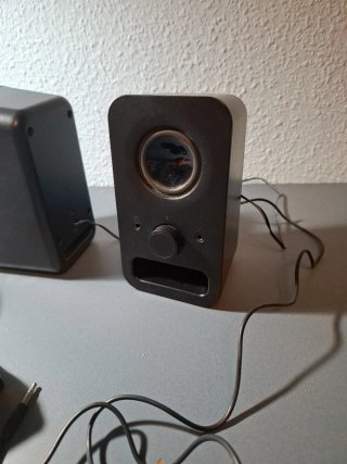Altavoces Logitech Negros