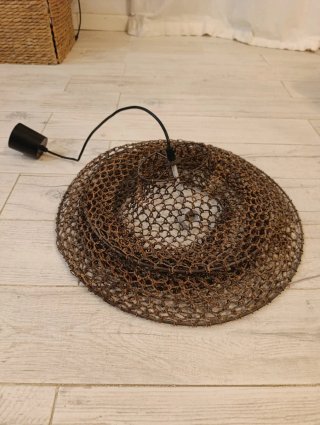 Lámpara de techo de crochet