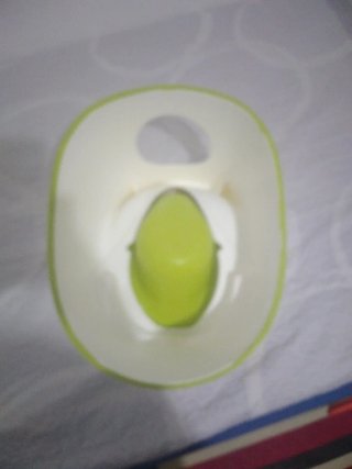 Orinal infantil blanco y verde